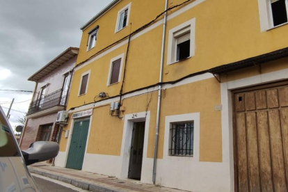 Bloque de viviendas de la calle Penitencia donde ocurrió el incendio en la tarde del viernes