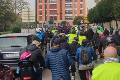 Bicicletada convocada por Asciva en noviembre de 2023.

POLITICA 
ASCIVA