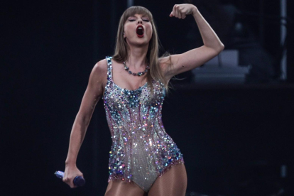 Taylor Swift durante el concierto en el Santiago Bernabéu