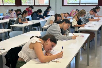 Alumnos de Valladolid se examinan de la EBAU en el Aulario del Campus Esgueva (Valladolid)