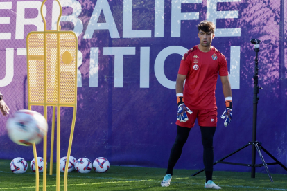 Aceves durante un entrenamiento esta temporada