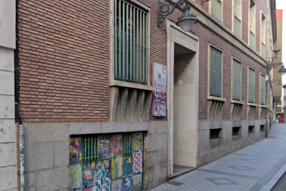 Imagen de archivo de la fachada de la antigua Escuela de Arte de Valladolid