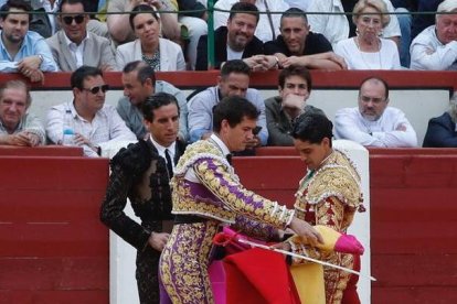 Mario Navas toma la alternativa en la plaza de Toros de Valladolid