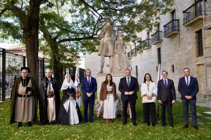 Los presidentes de los parlamentos autonómicos de Aragón, Marta Fernández; Comunidad Valenciana, Llanos Massó, Baleares, Gabriel Le Senne, y Castilla y León, Carlos Pollán en la Conmemoración del 555 aniversario de la boda de los Reyes Católicos