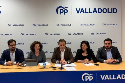 Eduardo Carazo, Mercedes Cantalapiedra, Conrado Íscar, Arenales Serrano y José Ángel Alonso.