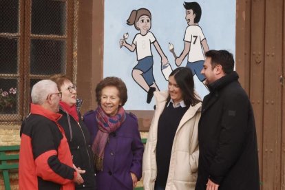 Vecinos de Gatón de Campos, Jesús Arqueros, Conce Gago, Teresa Martínez, Alicia Martínez y Jorge Barroso.