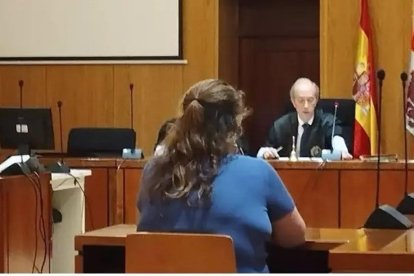 En la foto de archivo, la exconcejal durante el juicio que se celebró contra ella en la Audiencia de Valladolid
