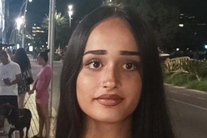 Carla V.D.C., la una menor de 16 años vista por última vez en Arroyo de la Encomienda