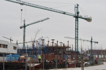 Construcción de viviendas en el barrio vallisoletano de El Peral.