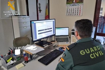 Imagen de archivo de un agente de la Guardia Civil.