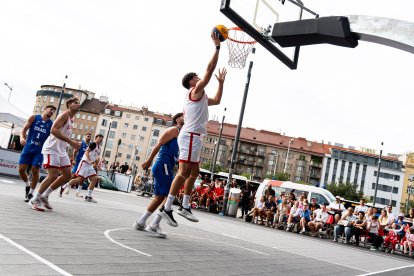 Juan Garcí- Abril, con España U23 3X3.