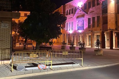 Farola derribada junto a la Plaza Mayor.