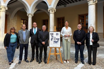 Un momento de la presentación de la magna procesión.