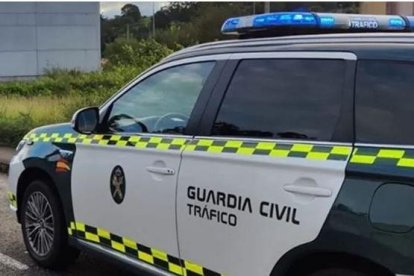 Patrulla de la Guardia Civil de Tráfico.