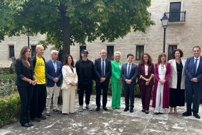 María Luisa Segoviano, César Pérez Gellida, Almudena Sevilla y Alexandre Pérez galardonados como Alumni de Honor
