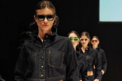 Desfile de la Semana de la Moda de Avadeco en el LAVA.