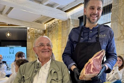 Ezequiel Pérez de Dehesa de Ituero y el jefe de cocina de Lilicook, David Berrocal