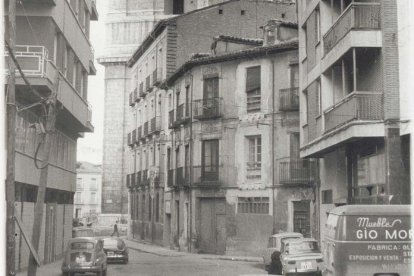La calle Arribas, vista desde López Gómez y con la catedral al fondo, en 1970.