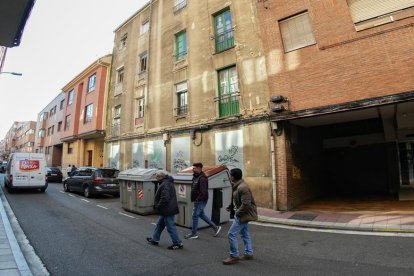 Edificio de la calle Olmedo que va a demoler el Ayuntamiento.