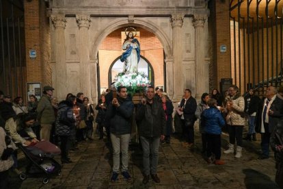 Iglesia de San Lorenzo Mártir, salida de la Procesión de la Inmaculada Concepción.