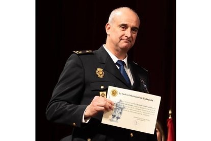 El jefe antidroga cuando fue nombrado guardia de honor.