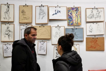 Exposición colectiva de dibujo ''apuntes del natural'', con obras de 24 artistas participantes en las sesiones organizadas por el dibujante Raúl Allén en su estudio