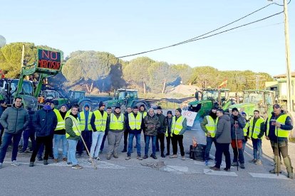 Concentración de agricultores en San Esteban de Gormaz (Soria) este viernes.