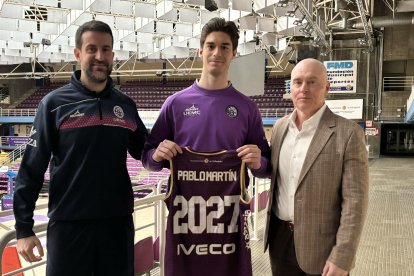 Pablo Martín, junto a David Barrio y Mike Hansen, renueva con el CBC Valladolid.
