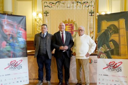 Carlos Ramírez, Jesús Julio Carnero y Jesús Redondo en la presentación del Salón del Cómic y del Manga