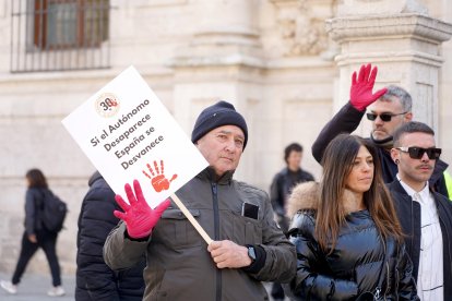 La Plataforma por la Dignidad de los Autónomos 30N celebra una manifestación en Valladolid