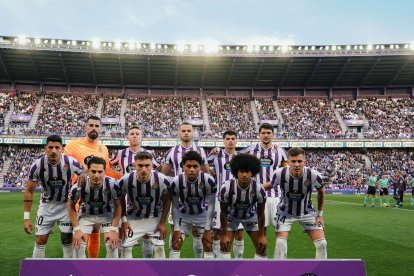 Once inicial, blanquivioleta en el último partido, ante el Huesca.