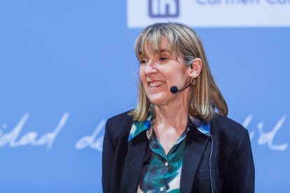 La candidata al Rectorado de la Universidad de Valladolid (UVa), Carmen Camarero,  en el campus de  Segovia
