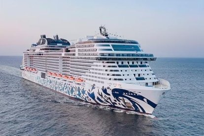 MSC Euribia, barco retenido en un puerto de Dubai por el cierre del estrecho de Ormuz.