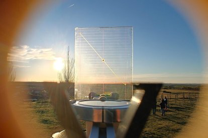 Imagen del 'eclipsometro' mientras mide la perspectiva de una zona para el eclipse