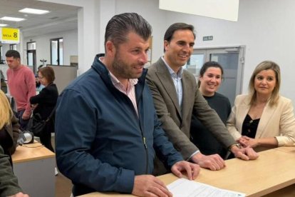 Borja del Barrio junto a Guzmán Gómez