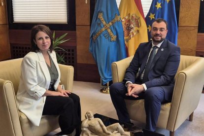 Adrian Lastra y Adrián Barbón, en una imagen de archivo.