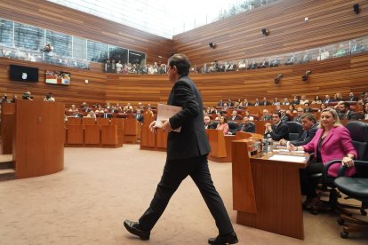 El candidato a la Presidencia de la Junta de Castilla y León, Alfonso Fernández Mañueco, expone su programa de gobierno en las Cortes.