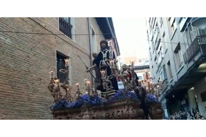 Procesión del Cristo de Medinacelli en Valladolid. Twitter: Valladolid Cofrade