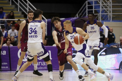 Imágenes del segundo partido de los playoffs entre el Real Valladolid Baloncesto y Lleida en Pisuerga. / PHOTOGENIC