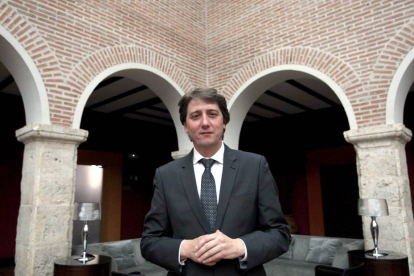 El candidato del PSOE a la Alcaldía de Soria, Carlos Martínez en una imagen de archivo-Ical