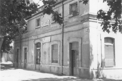 Edificio central de la Estación de San Bartolomé en 1969. Esta se ubicaba al principio de la calle Fuente el Sol de Valladolid - ARCHIVO MUNICIPAL DE VALLADOLID