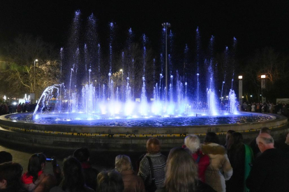 Inauguración de la fuente de plaza Zorrilla.- J.M. LOSTAU