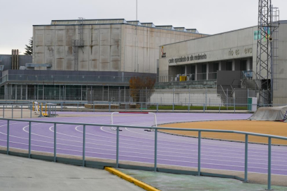 Instalaciones deportivas Río Esgueva en Barrio Belén. - J.M. LOSTAU