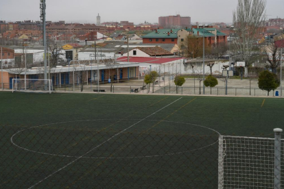 Campos de fútbol 'El Tomillo' en Barrio Belén. - J.M. LOSTAU