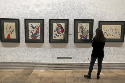 Algunas de las obras de Miró que se pueden contemplar en Pasión.-ICAL