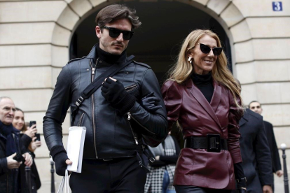 Celine Dion y Pepe Muñoz, el pasado 24 de enero en la sede de Givenchy en París, durante la semana de la alta costura.-