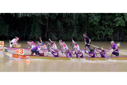 Copa de España de Dragon Boat en el Pisuerga. MONTSE ÁLVAREZ