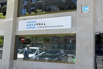 Oficina de Aquavall, la entidad pública que gestiona el suministro de agua en Valladolid.- E. M.
