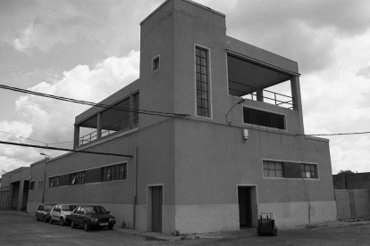 Antiguo matadero municipal en La Rubia en 1996.- J.M. LOSTAU