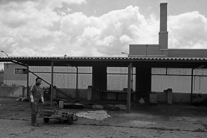 Antiguo matadero municipal en La Rubia en 1996.- J.M. LOSTAU